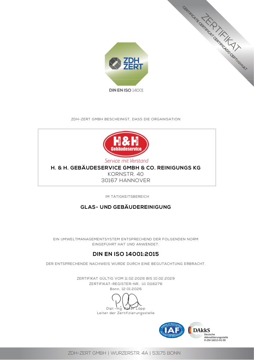 Zertifikat DIN EN ISO 14001:2015, ausgestellt von ZDH-ZERT für H. & H. Gebäudeservice